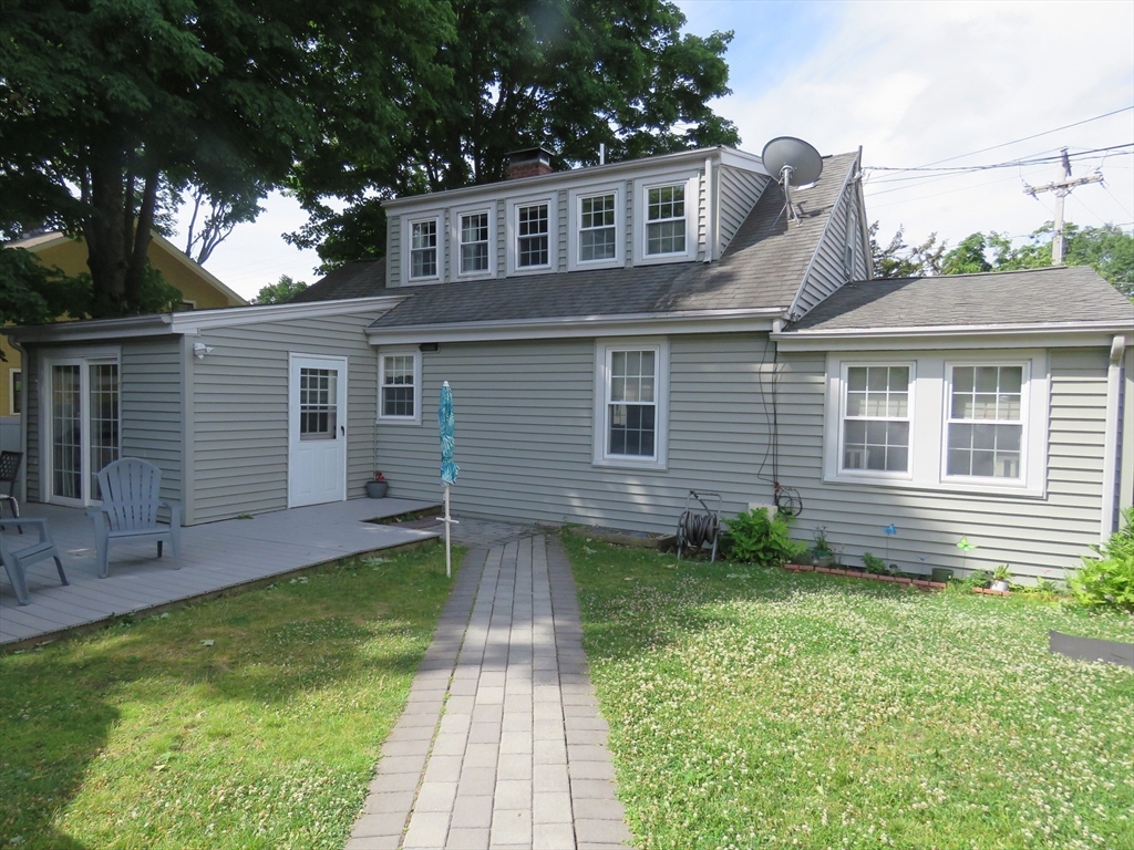 812 East St