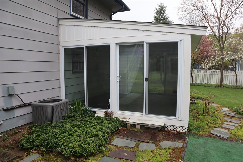 15 Dakota Dr