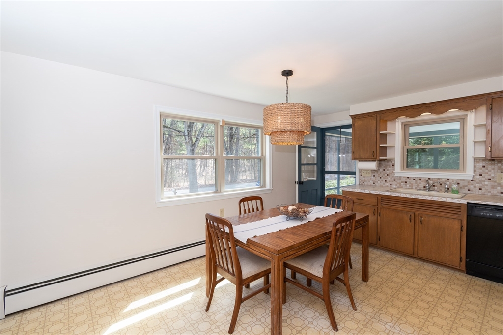 60 Crooked Spring Rd