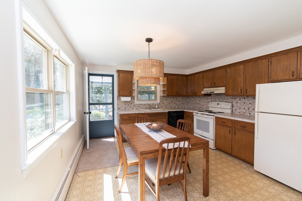 60 Crooked Spring Rd