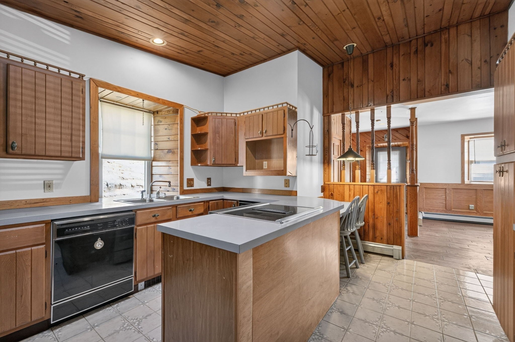 1478 Locust St, Fall River, MA Photo #29