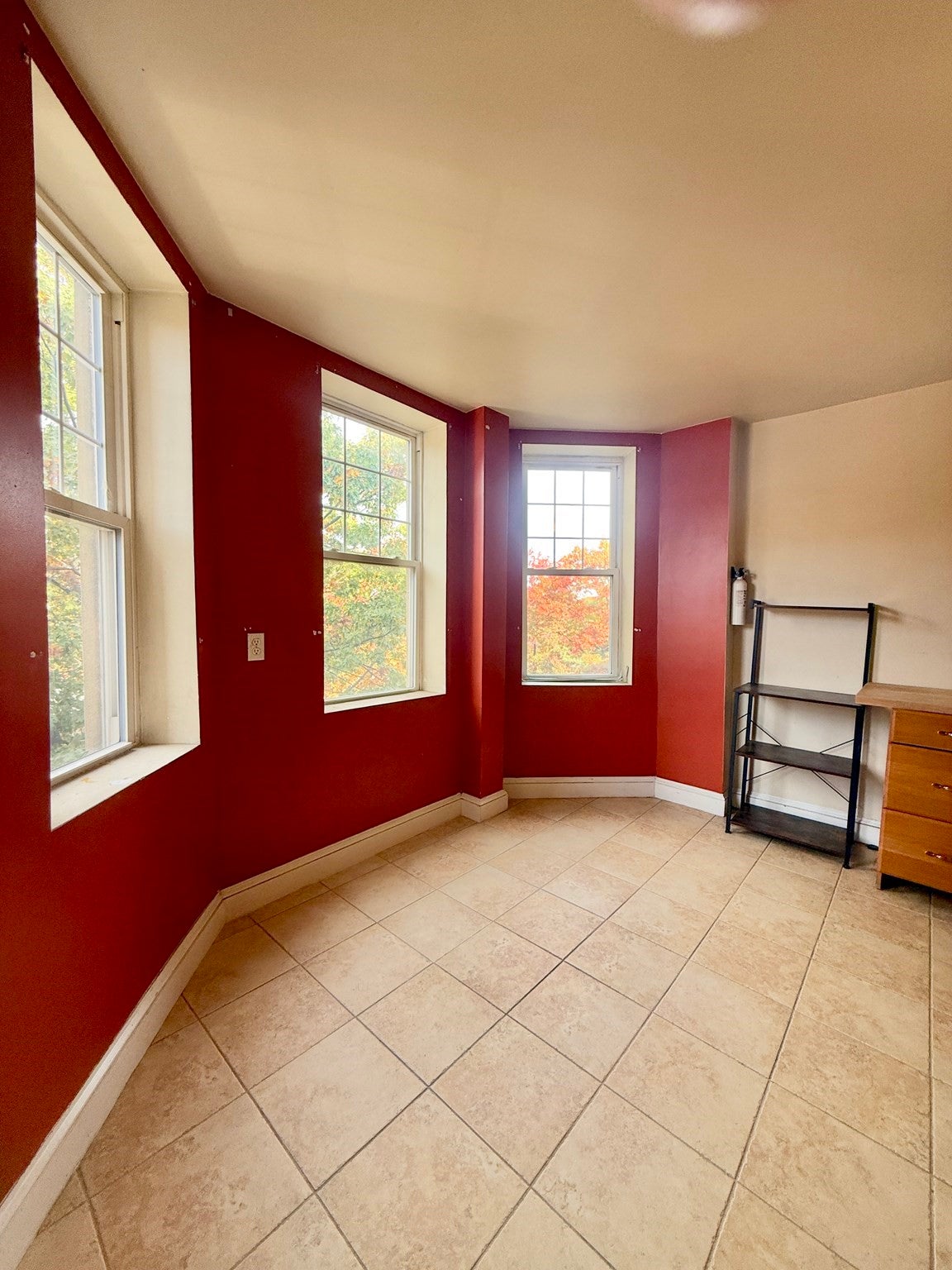 394 Riverway 8