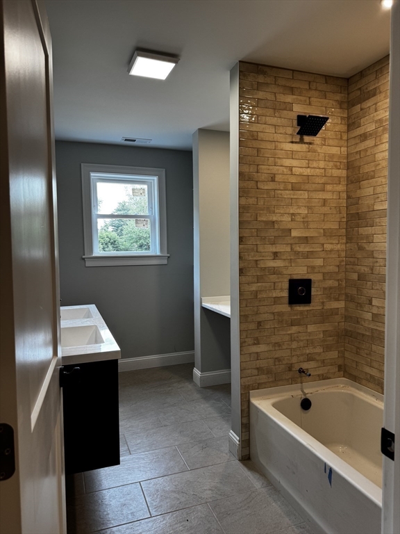 27 Rollins ST #A, Groveland, MA Photo #18
