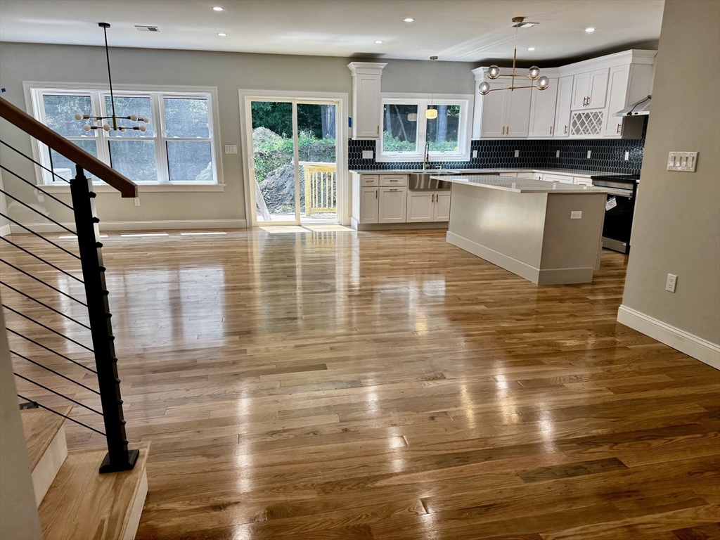 27 Rollins ST #A, Groveland, MA Photo #8