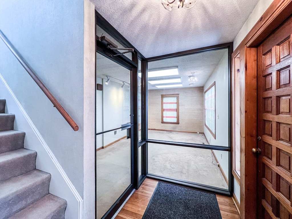 300 Worcester Rd