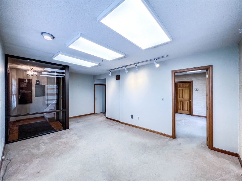 300 Worcester Rd