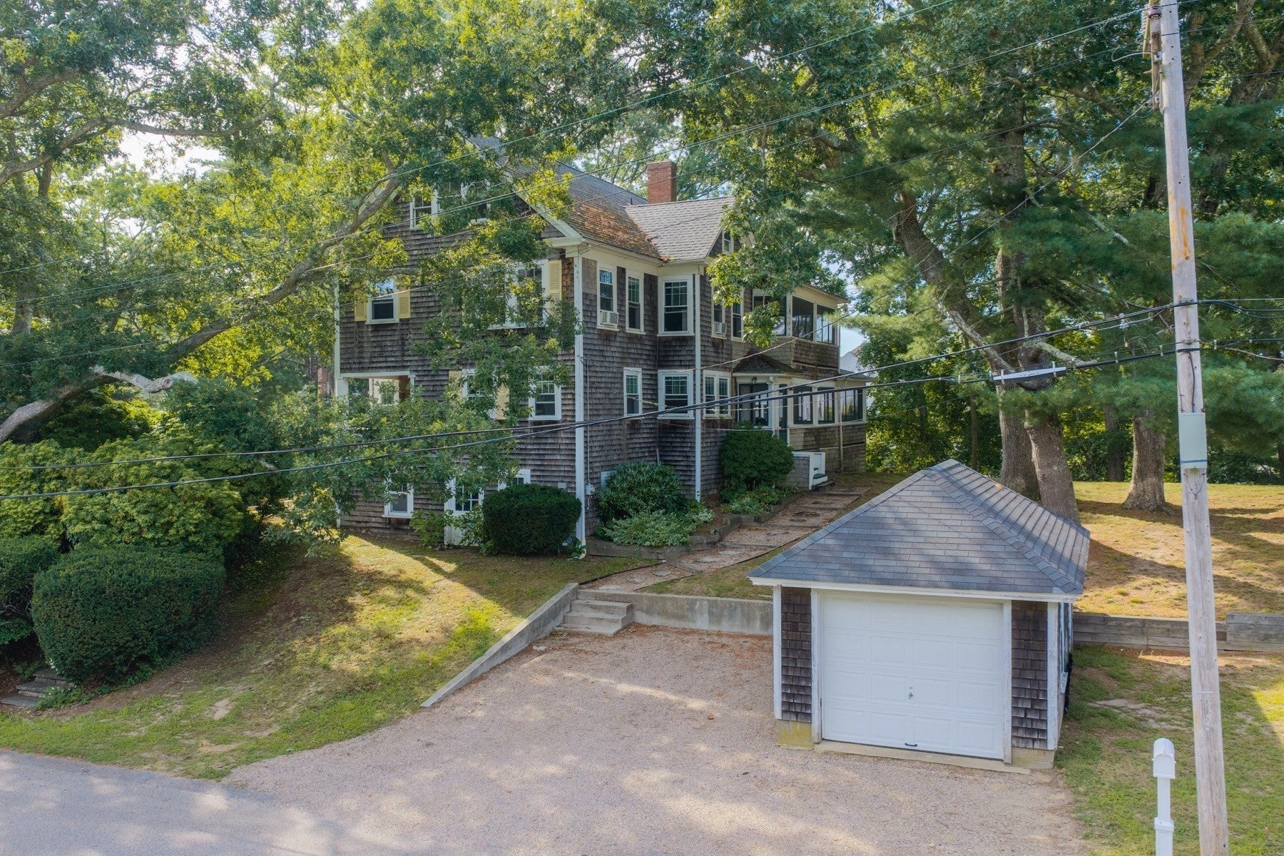34 Pequossett Ave, Falmouth, MA Photo #3