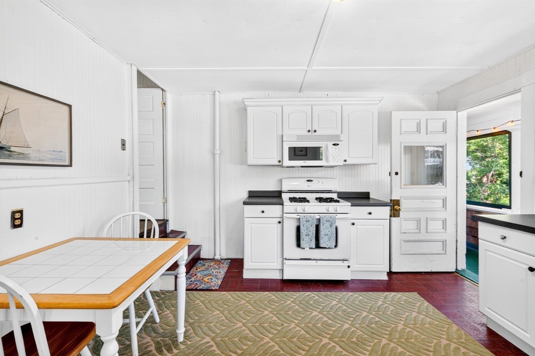 34 Pequossett Ave, Falmouth, MA Photo #6