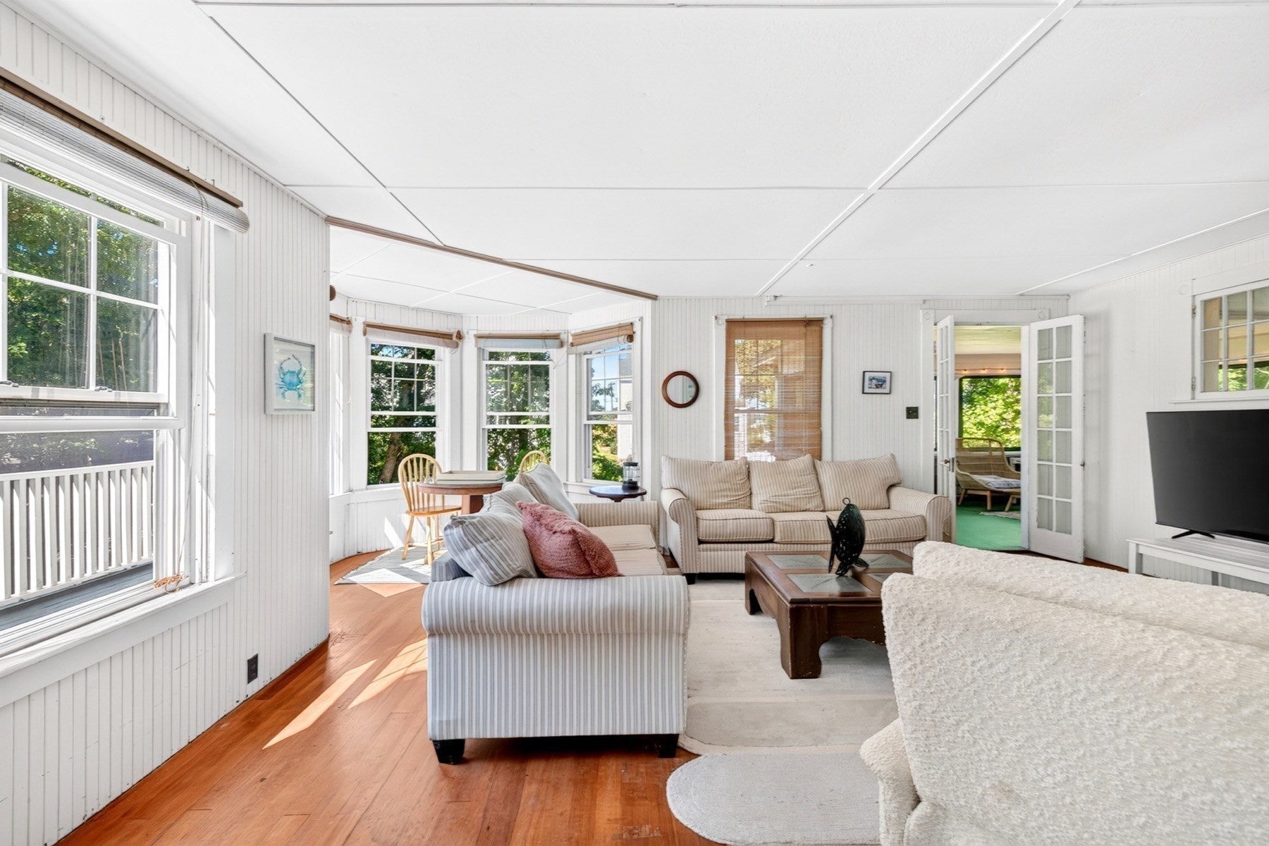 34 Pequossett Ave, Falmouth, MA Photo #15