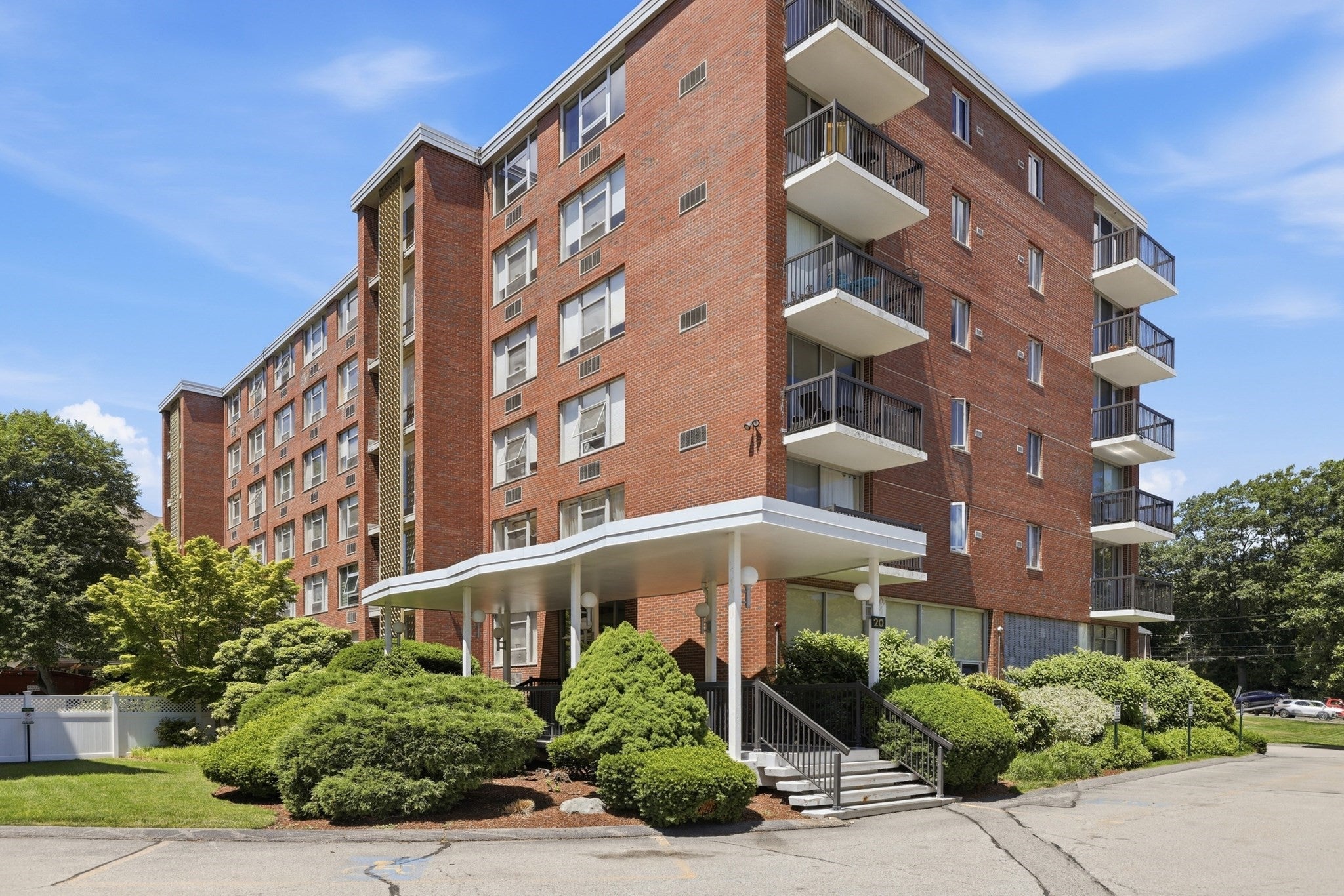 20 Hammond Pond Parkway