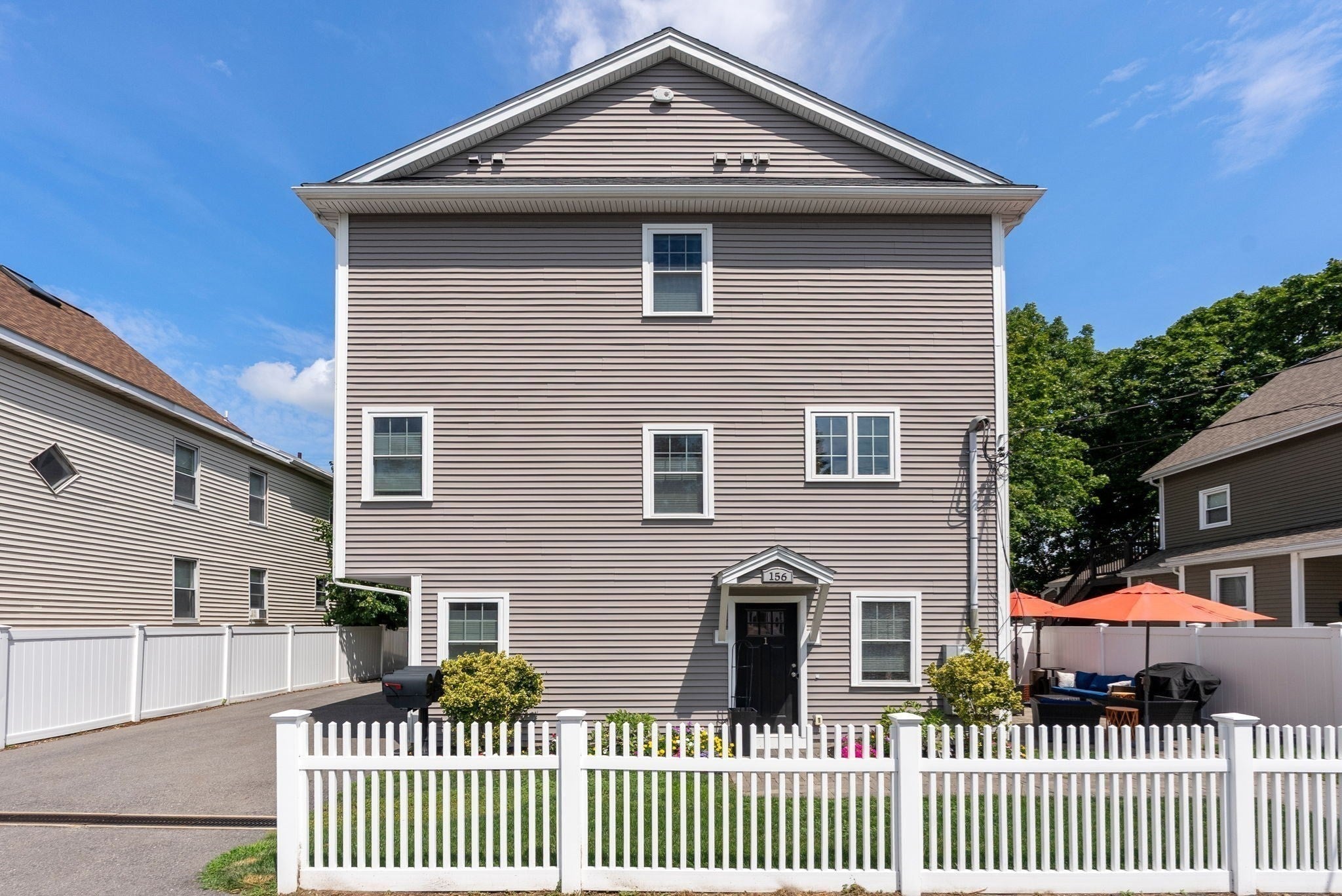 156 Ash Street #2, Waltham, MA, 156 Ash Street #2, Waltham, MA Photo #2