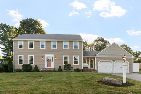 Photo of 4 Lantern Lane, Shrewsbury, MA 01545 (MLS # 73567480)