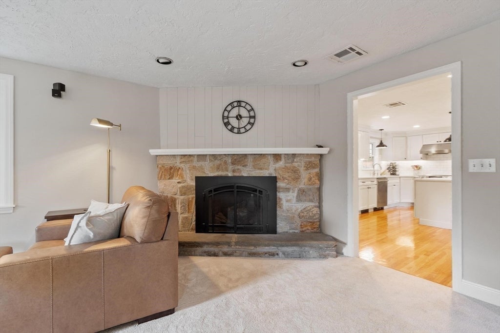 4 Lantern Lane, Shrewsbury, MA, 4 Lantern Lane, Shrewsbury, MA Photo #16