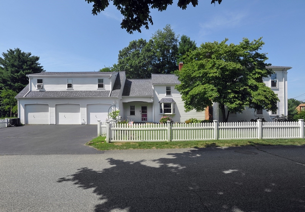 693 Commercial St