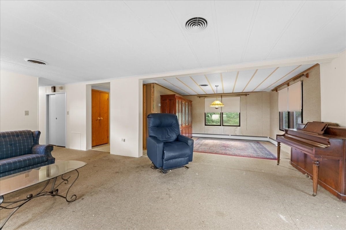 36 Silver Birch Ln