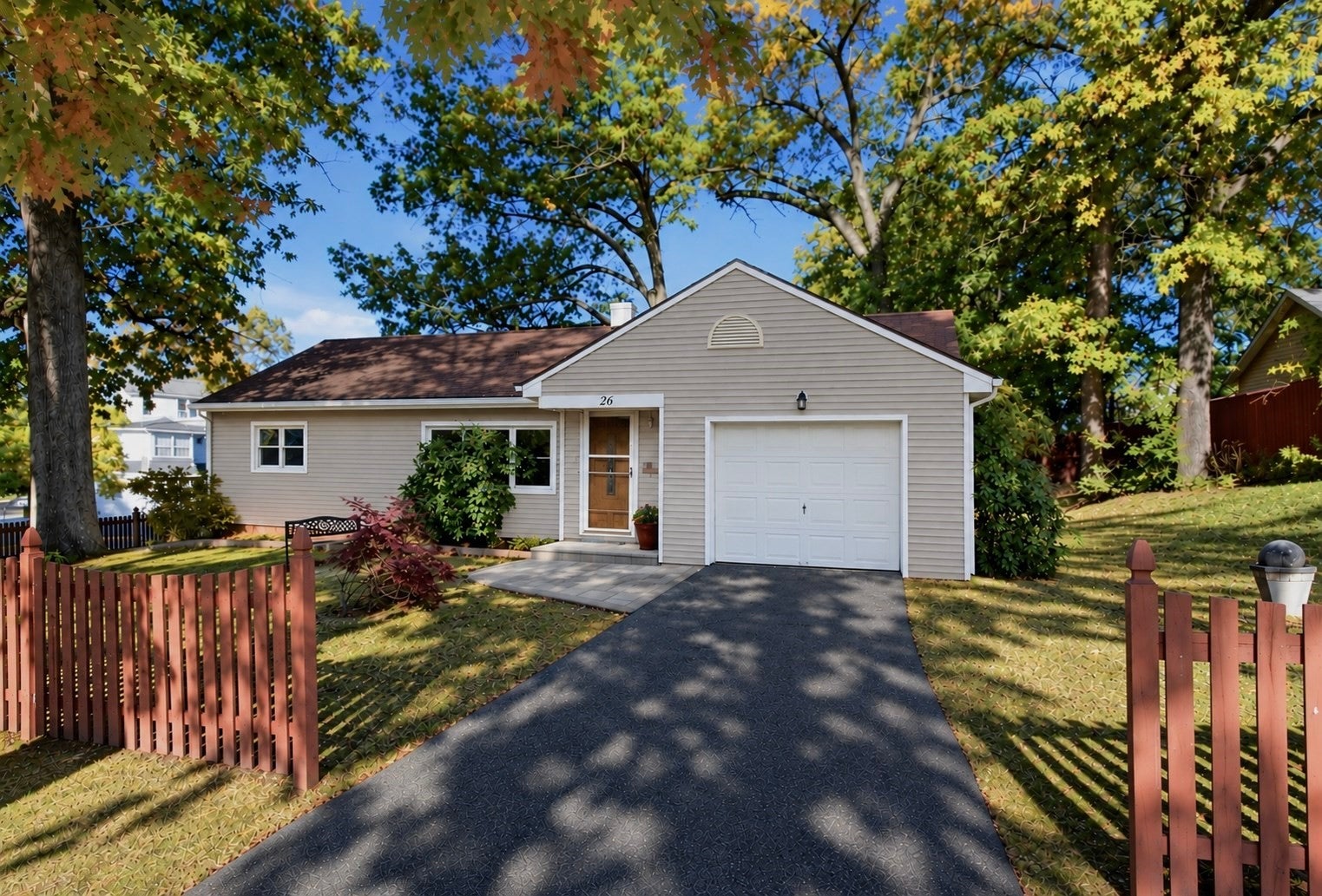 Photo of 26 Fern St, Springfield, MA