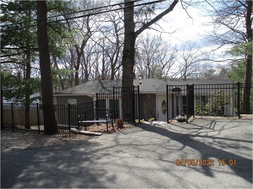 15 Hilldale Ave, Middleton MA 01949