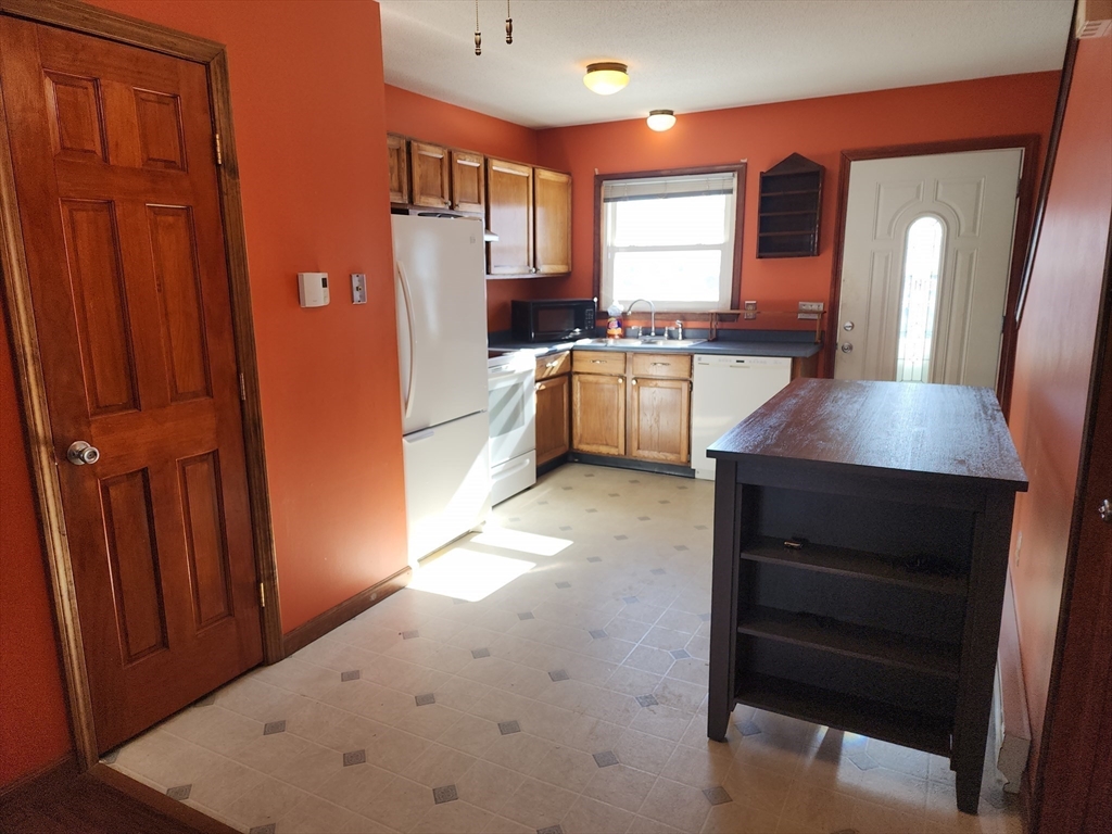 343 Chicopee Street 14