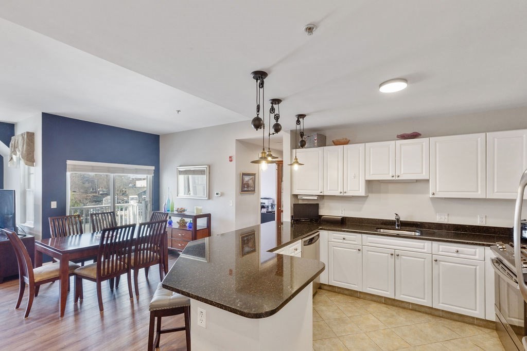 614 Pond St 1414