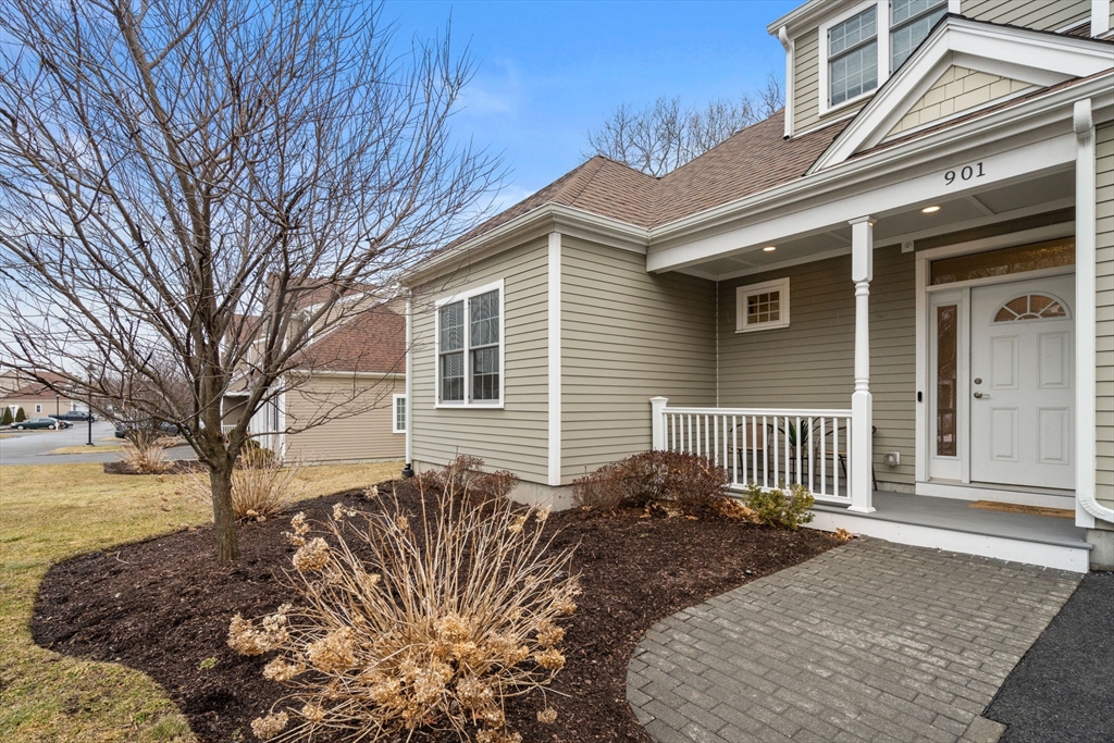 70 Endicott St. 901