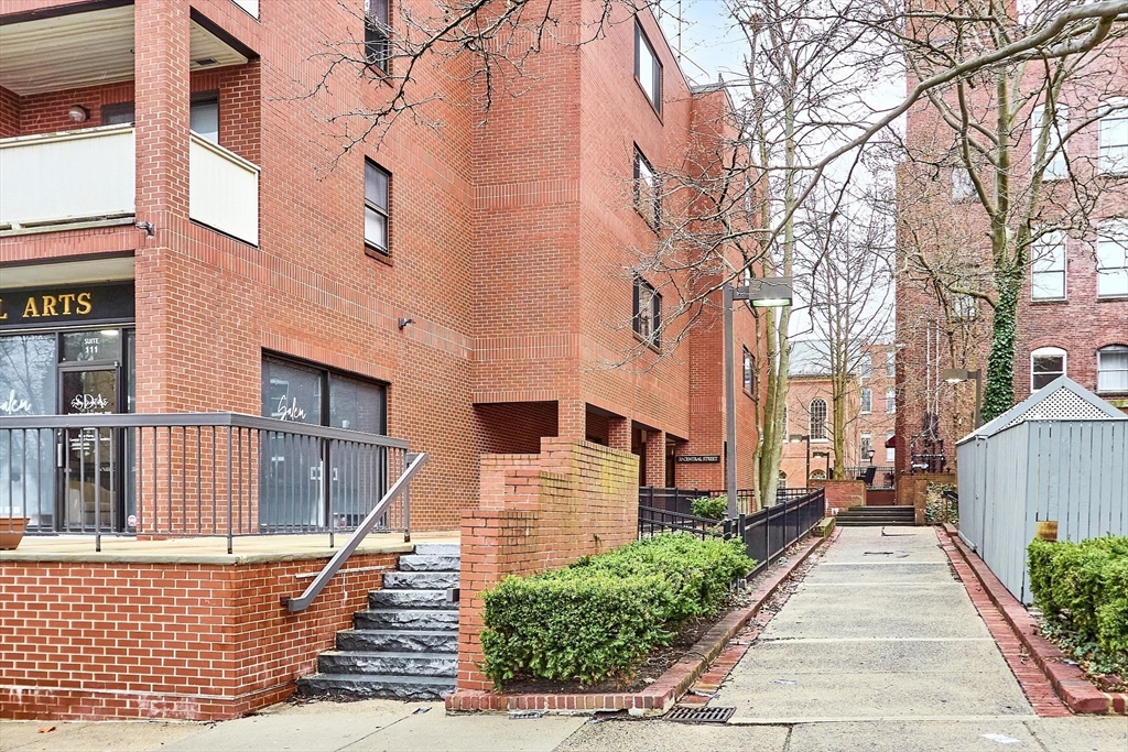20 Central Street 402