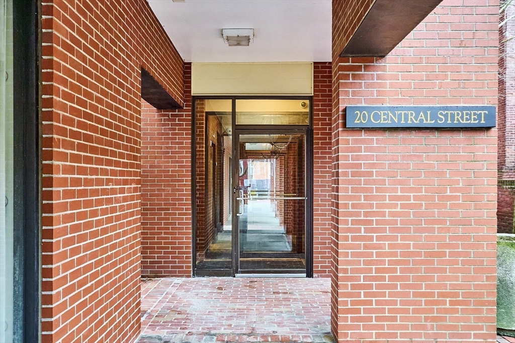 20 Central Street 402