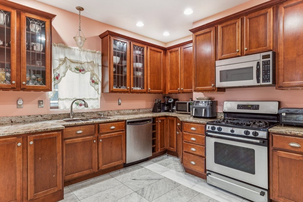 563 Union St, New Bedford, MA, 563 Union St, New Bedford, MA Photo #8