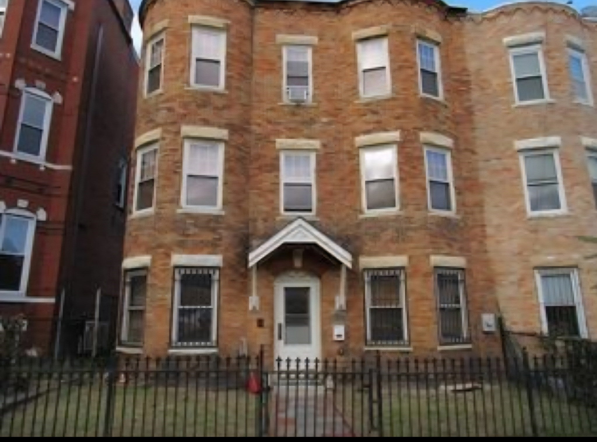 102 Moreland St