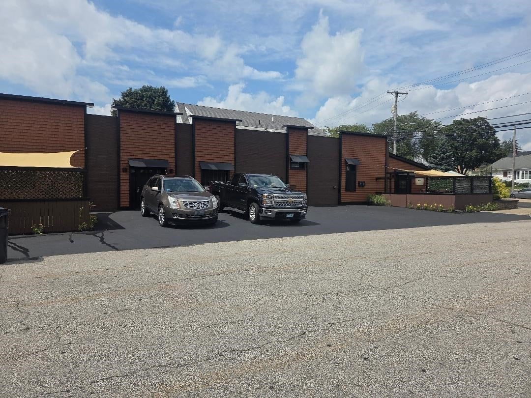 609 Armistice BLVD, Pawtucket, RI, 609 Armistice BLVD, Pawtucket, RI Photo #3