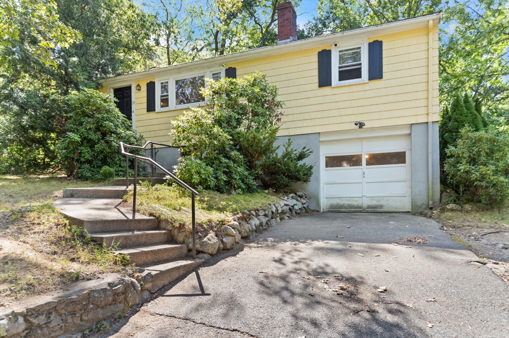 24 Rockville Ave