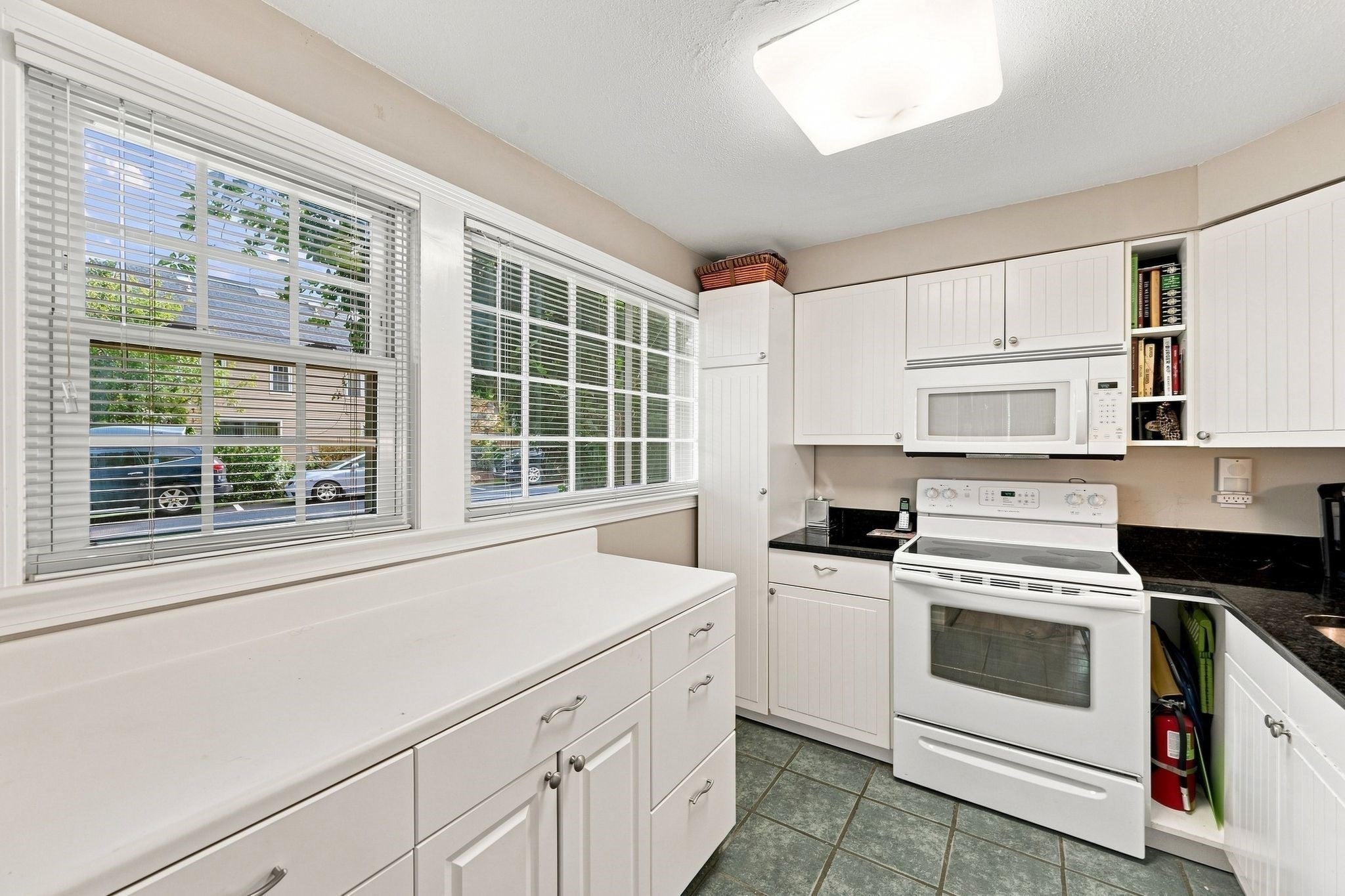 2 Capstan Way #2, Swampscott, MA Photo #12