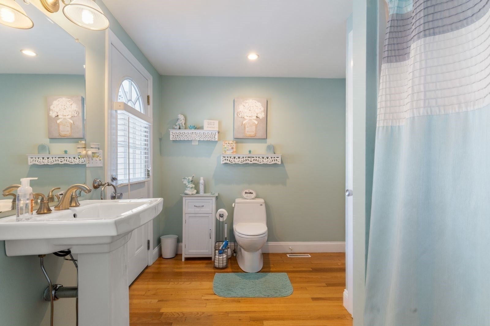 22 Aberdeen Ave, Waltham, MA Photo #12