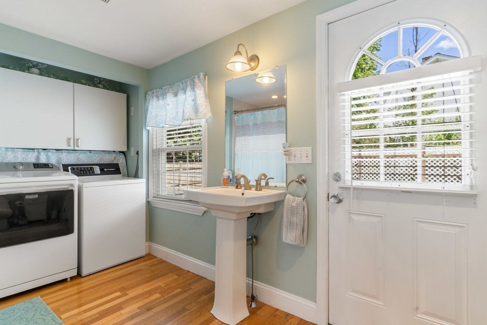 22 Aberdeen Ave, Waltham, MA Photo #13