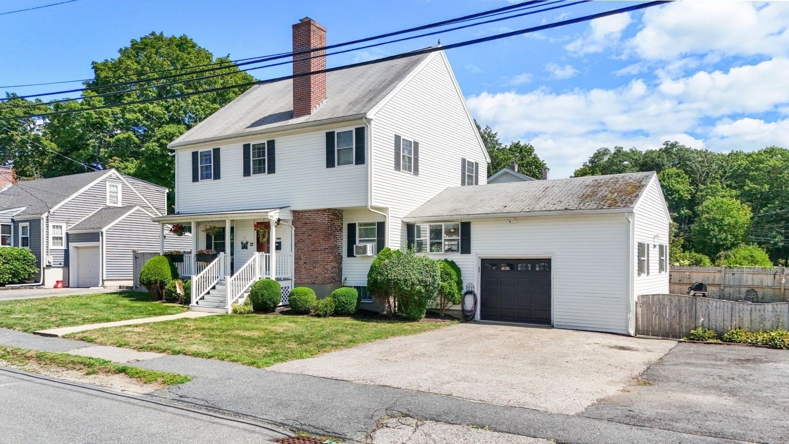 22 Aberdeen Ave