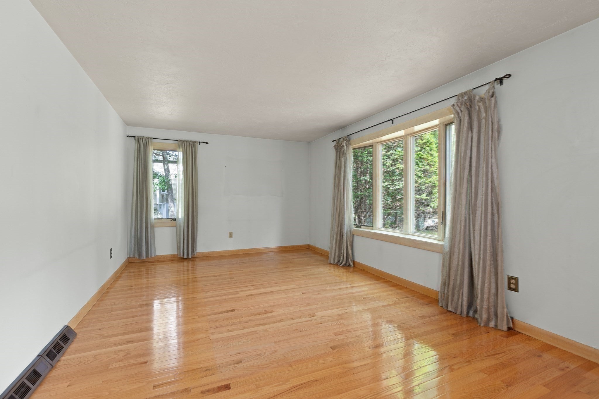109 Hampton Rd, Sharon, MA Photo #24