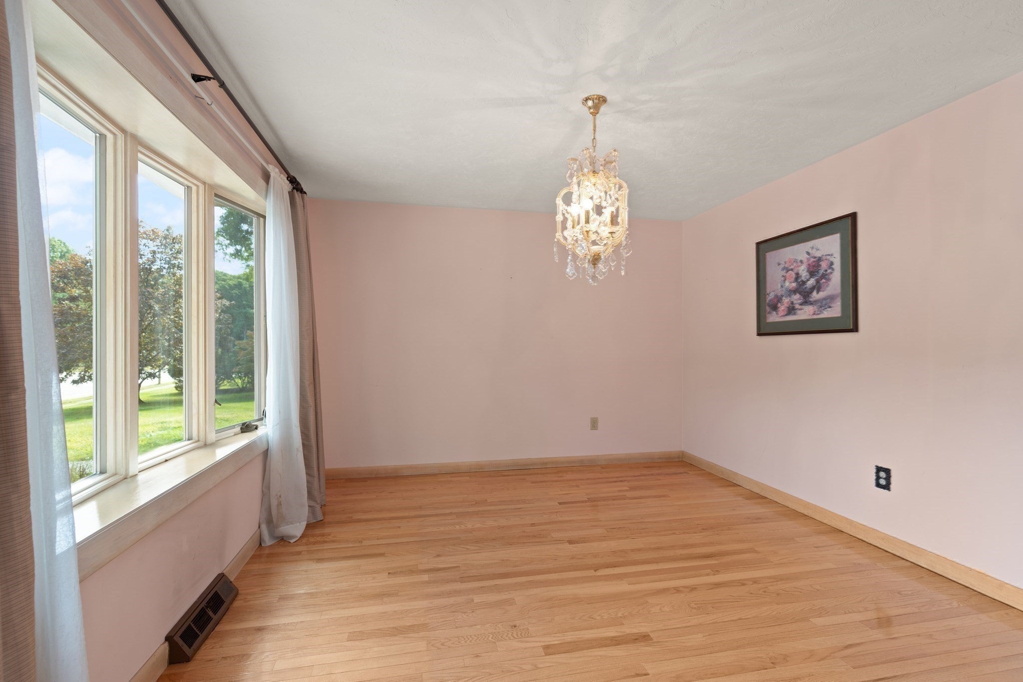 109 Hampton Rd, Sharon, MA Photo #23