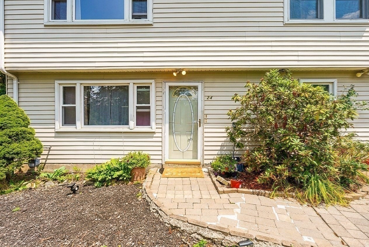 24 College Farm Rd, Waltham, MA, 24 College Farm Rd, Waltham, MA Photo #22