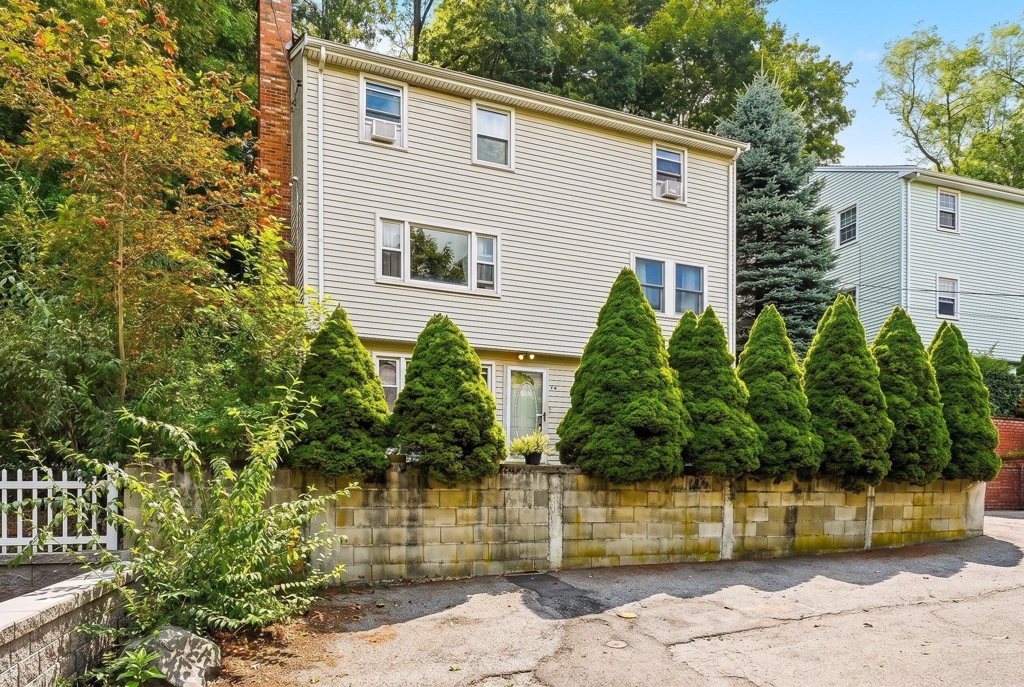 24 College Farm Rd, Waltham, MA, 24 College Farm Rd, Waltham, MA Photo #2