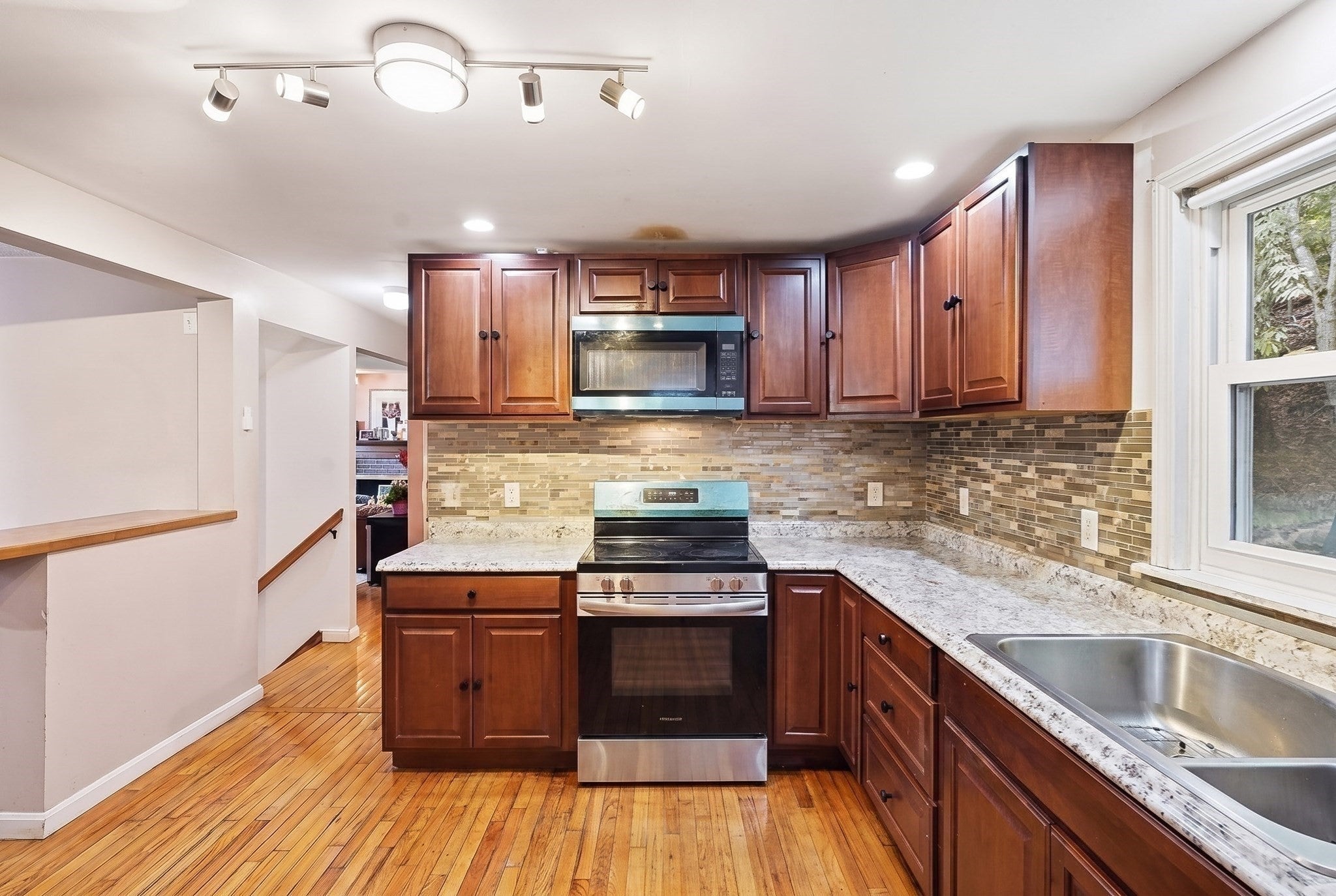 24 College Farm Rd, Waltham, MA, 24 College Farm Rd, Waltham, MA Photo #11