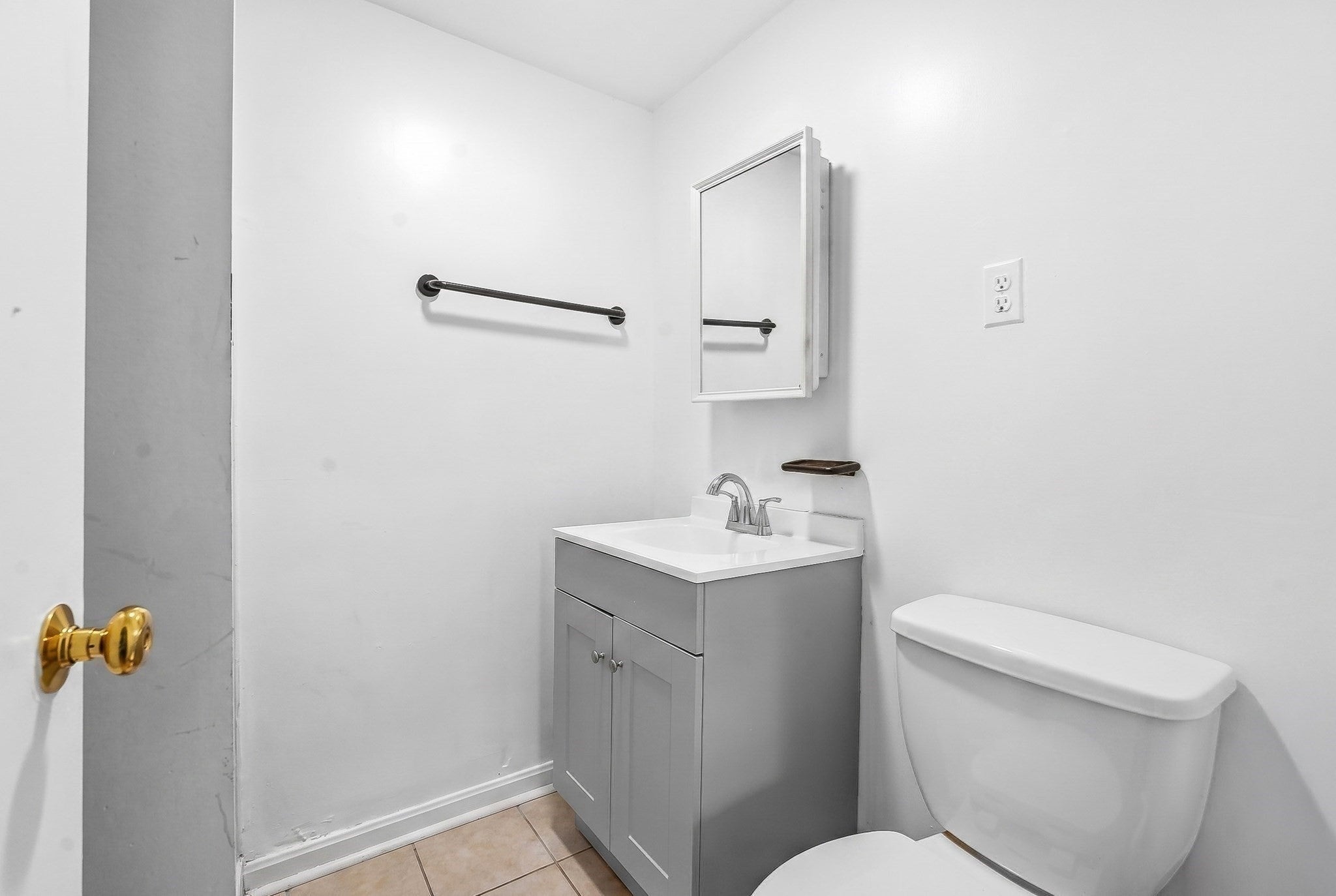 24 College Farm Rd, Waltham, MA, 24 College Farm Rd, Waltham, MA Photo #17
