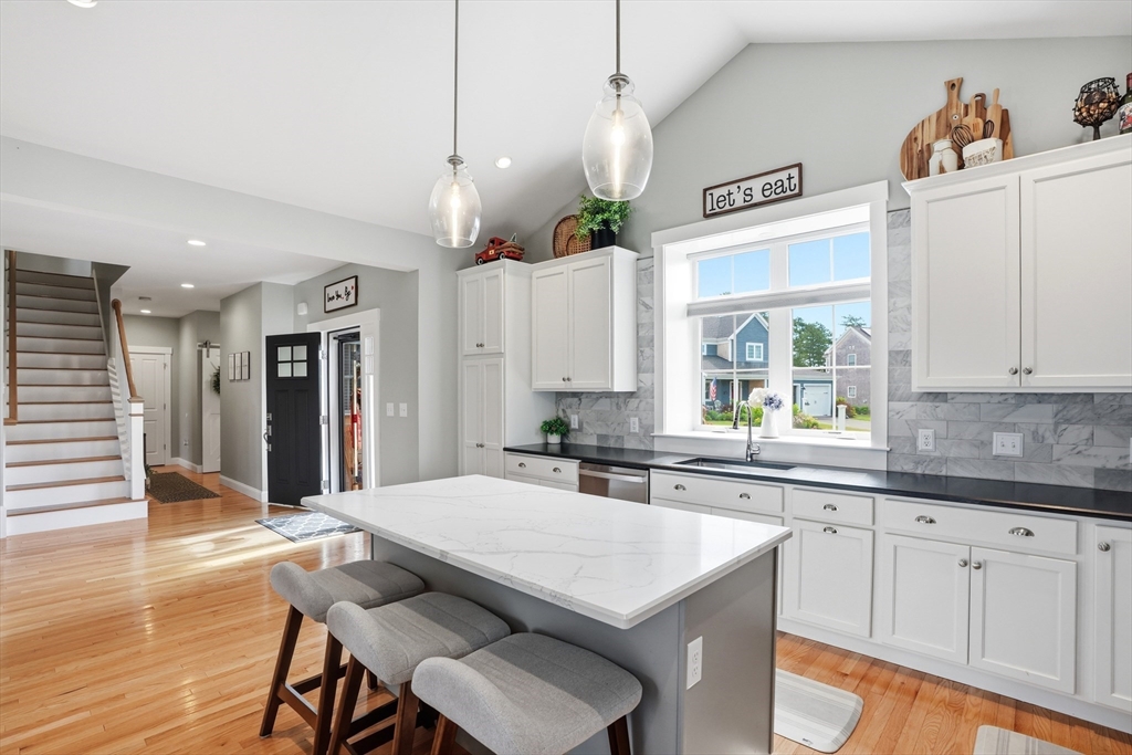 25 Wisteria Rd