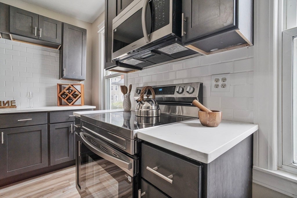 615 White St, Springfield, MA, 615 White St, Springfield, MA Photo #10