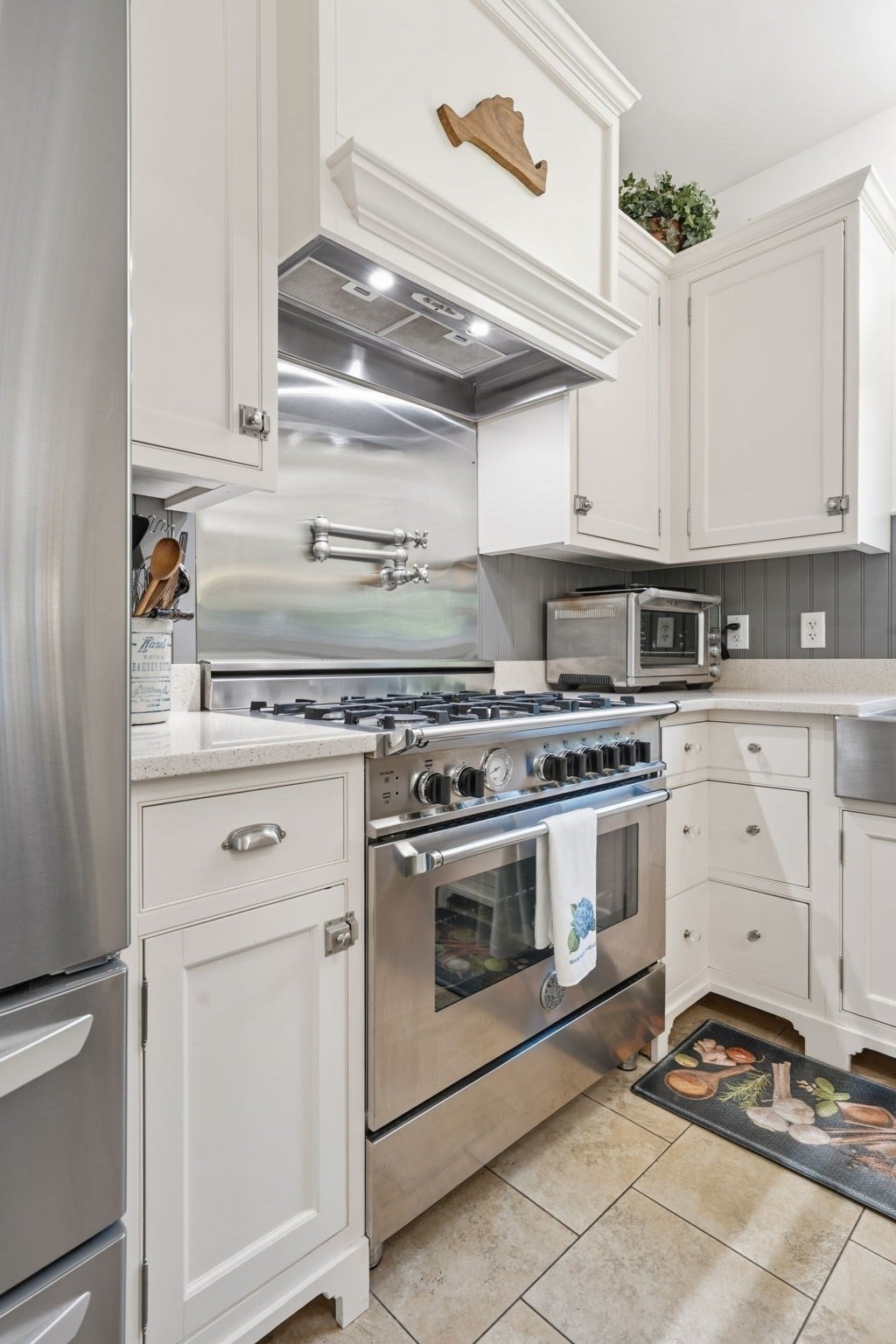 125 Mayflower Ln, Tisbury, MA Photo #10