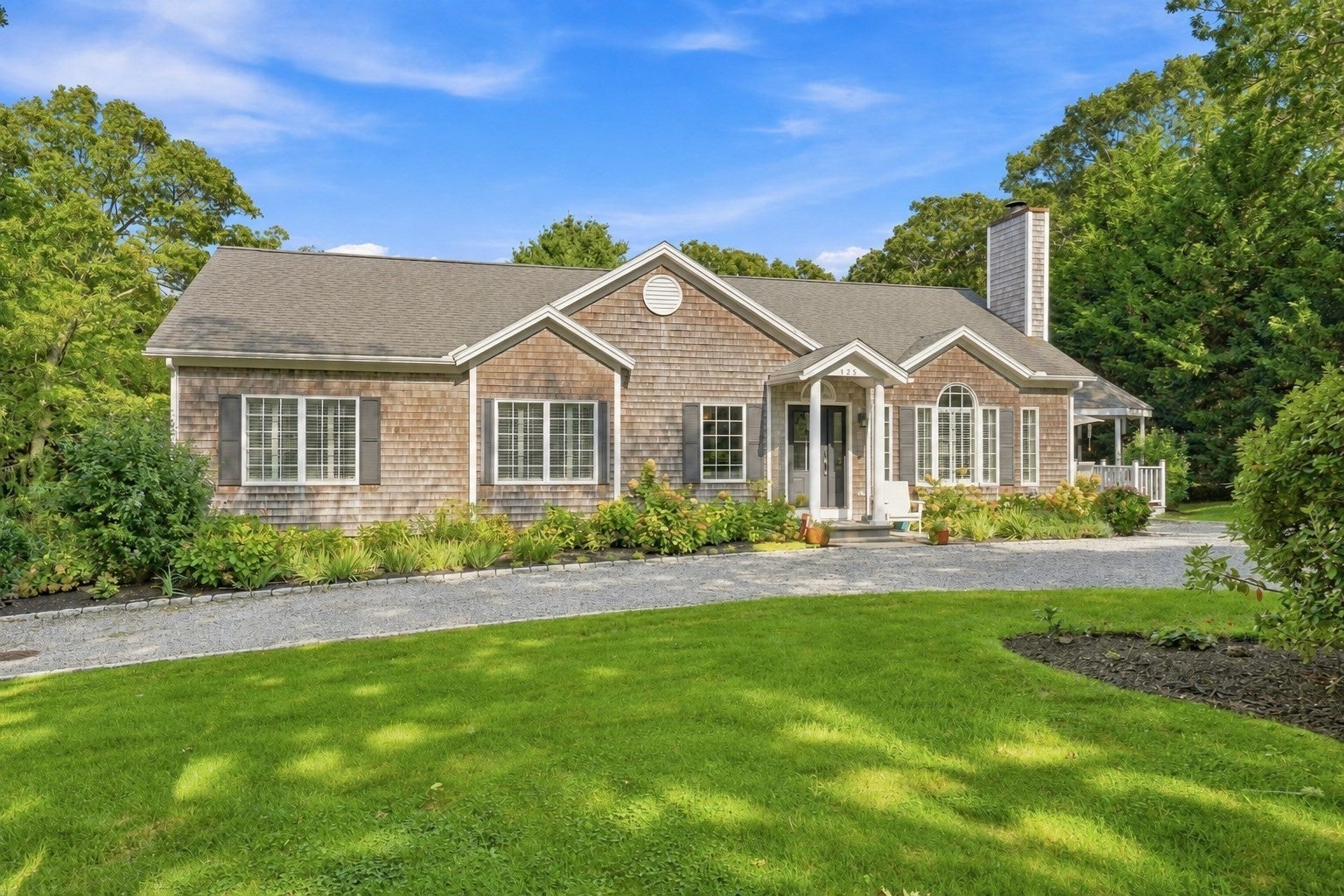 125 Mayflower Ln, Tisbury, MA Photo #1