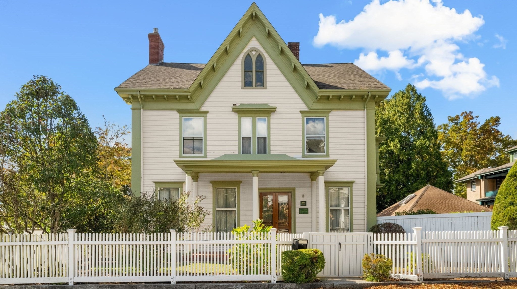 Photo of 117 Cottage St, New Bedford, MA