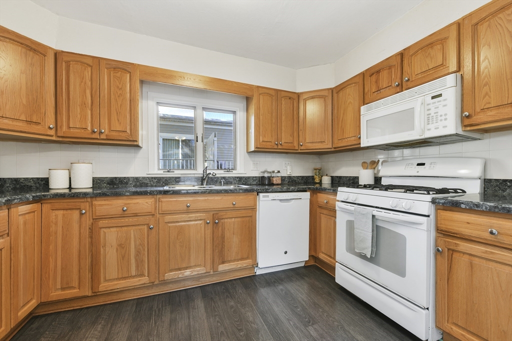 14 Grand View Avenue 2