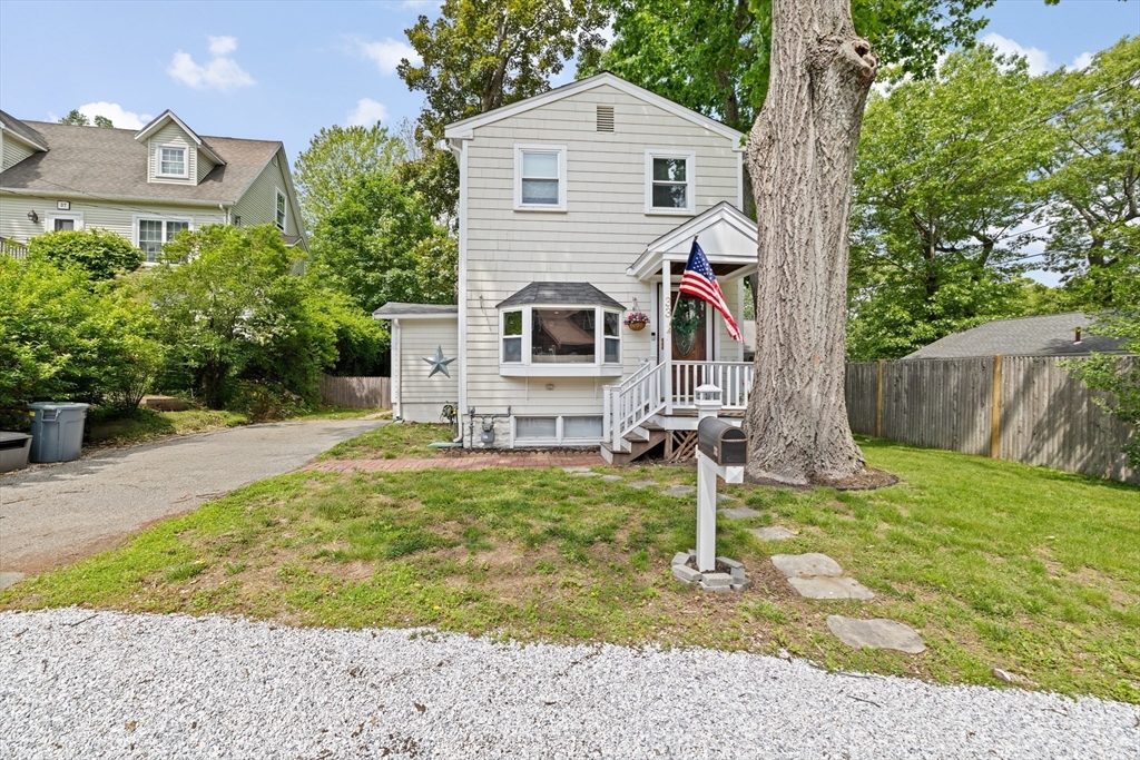 33 Cross St