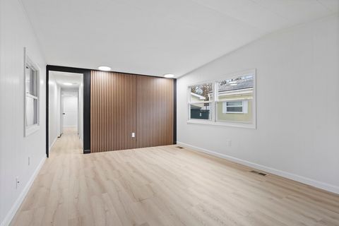 557 Sw Cutoff 35 Auburn MA 01501