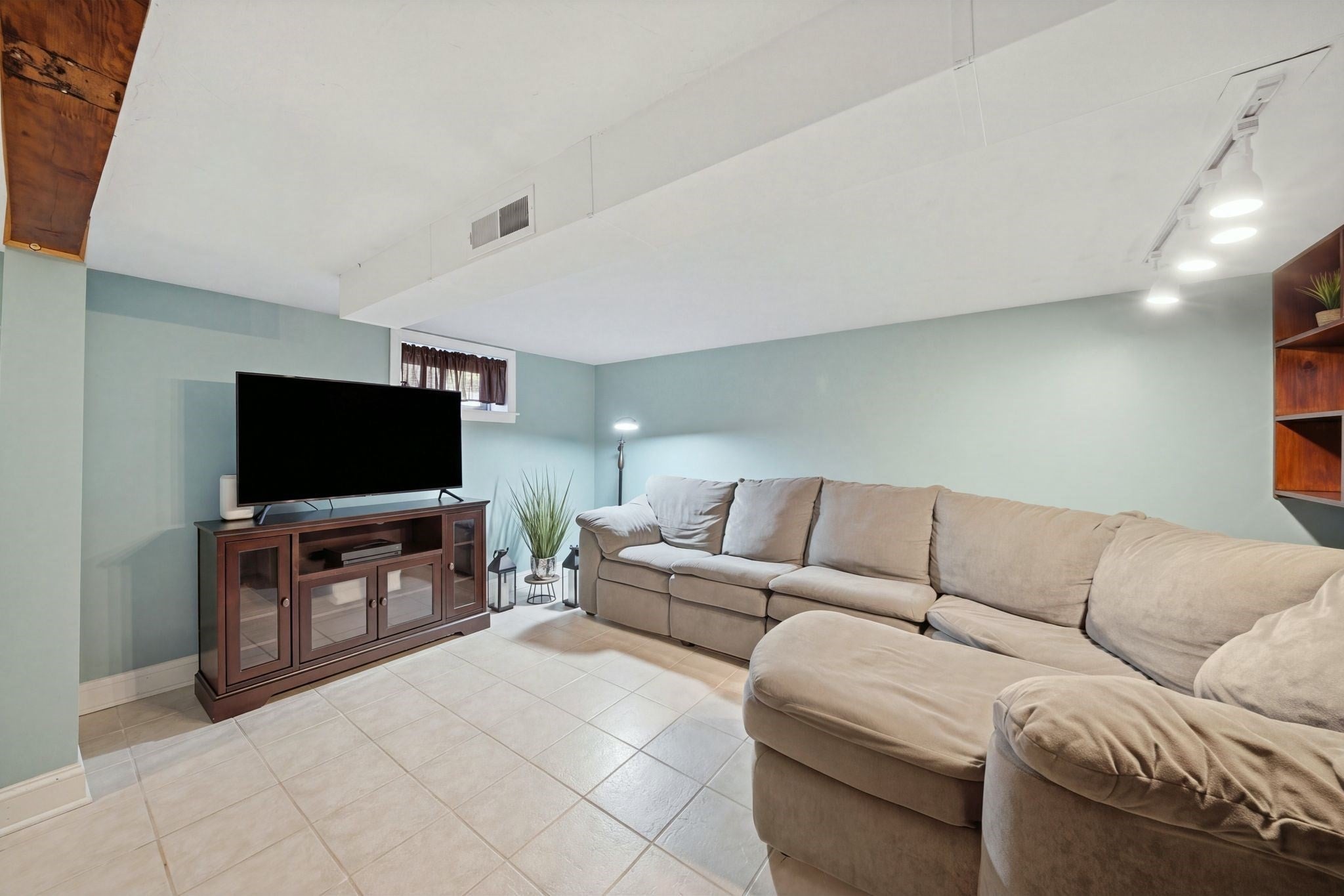 205 Remington St, Lowell, MA Photo #23