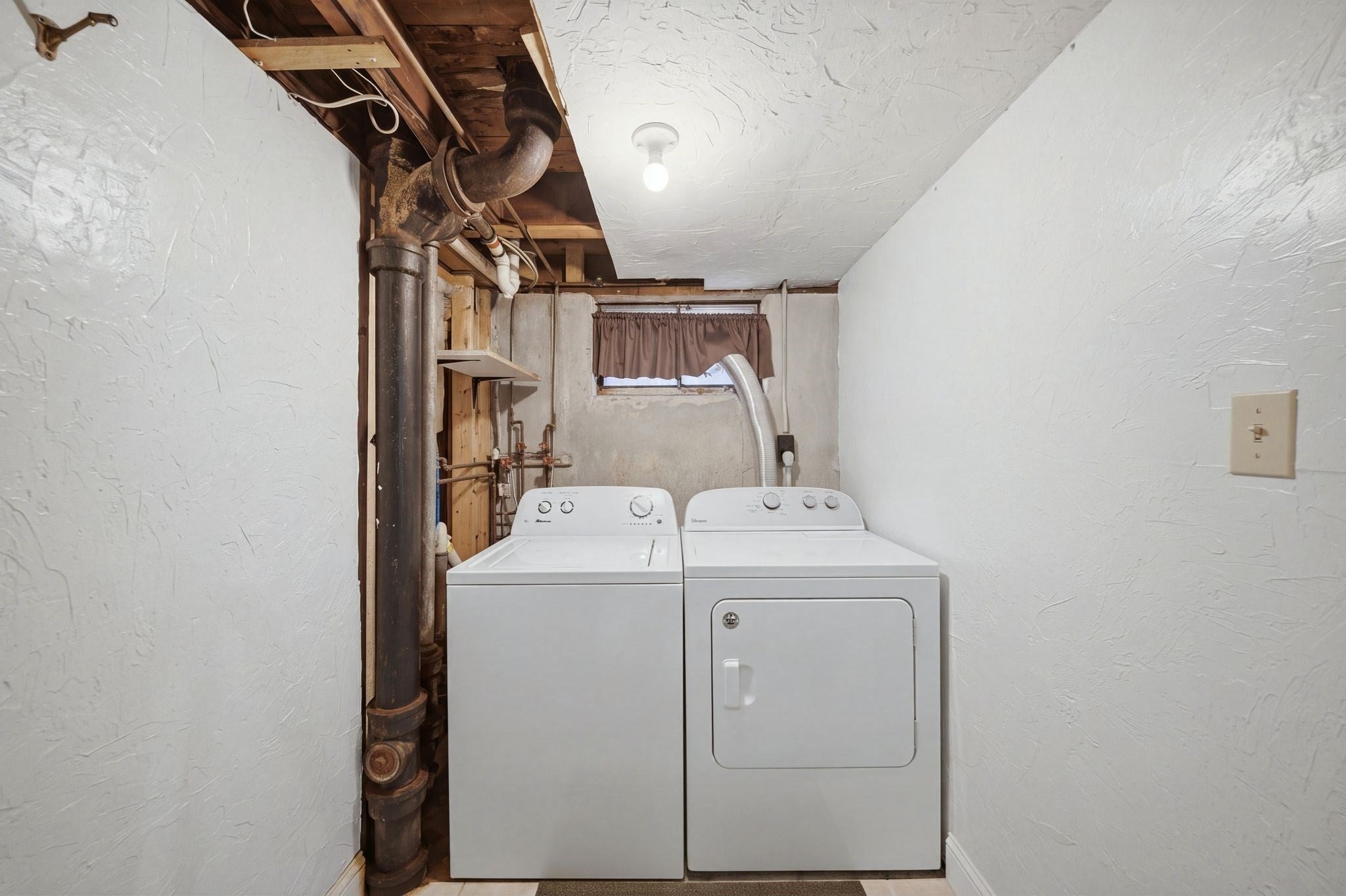 205 Remington St, Lowell, MA Photo #31